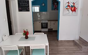 Babaloo Beach Apartments